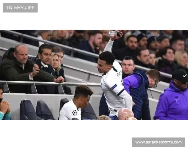 “阿韦洛亚执教风格引更衣室不满，球员私赠绰号凸显关系紧张”