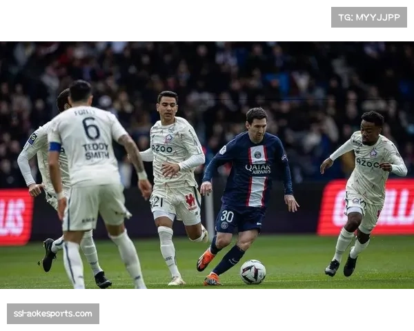 里昂13连胜的启示:团队足球能否挑战巴黎的巨星政策? 里昂13连胜的启示:团队足球能否挑战巴黎的巨星政策?